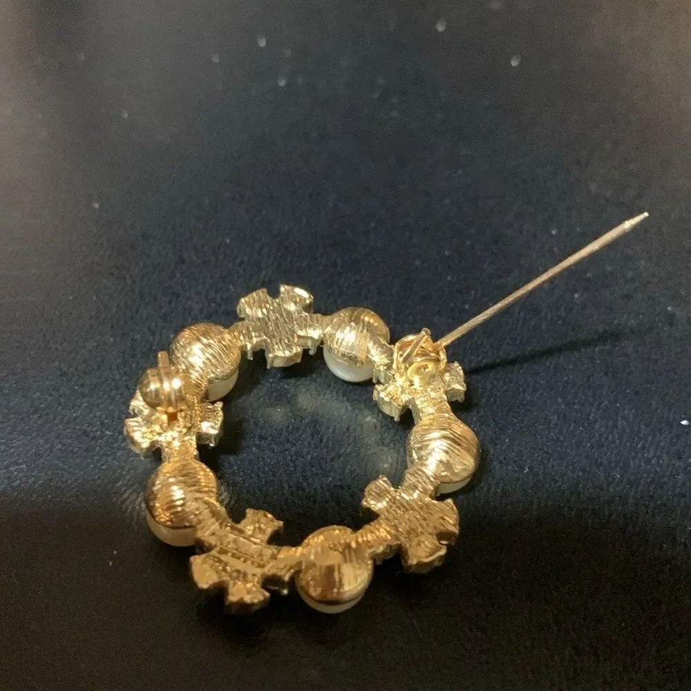 Vintage Roman Brooch Pin Pearl Flower Clear Green Rhinestone Circle 2 1/4”L Gold